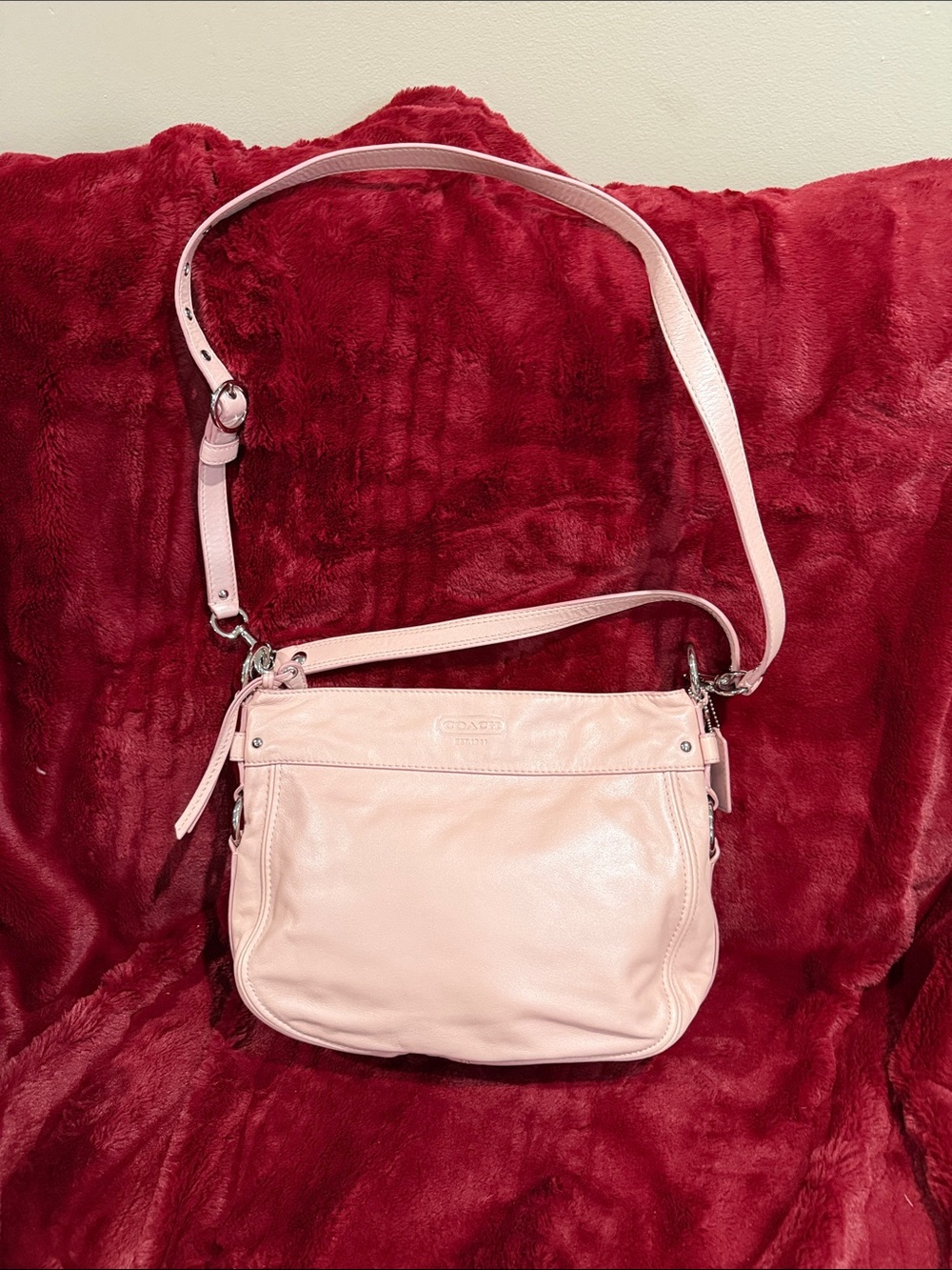 Vintage Coach Soft Pink Leather Crossbody Bag - Classic Women's Shoulder Bag